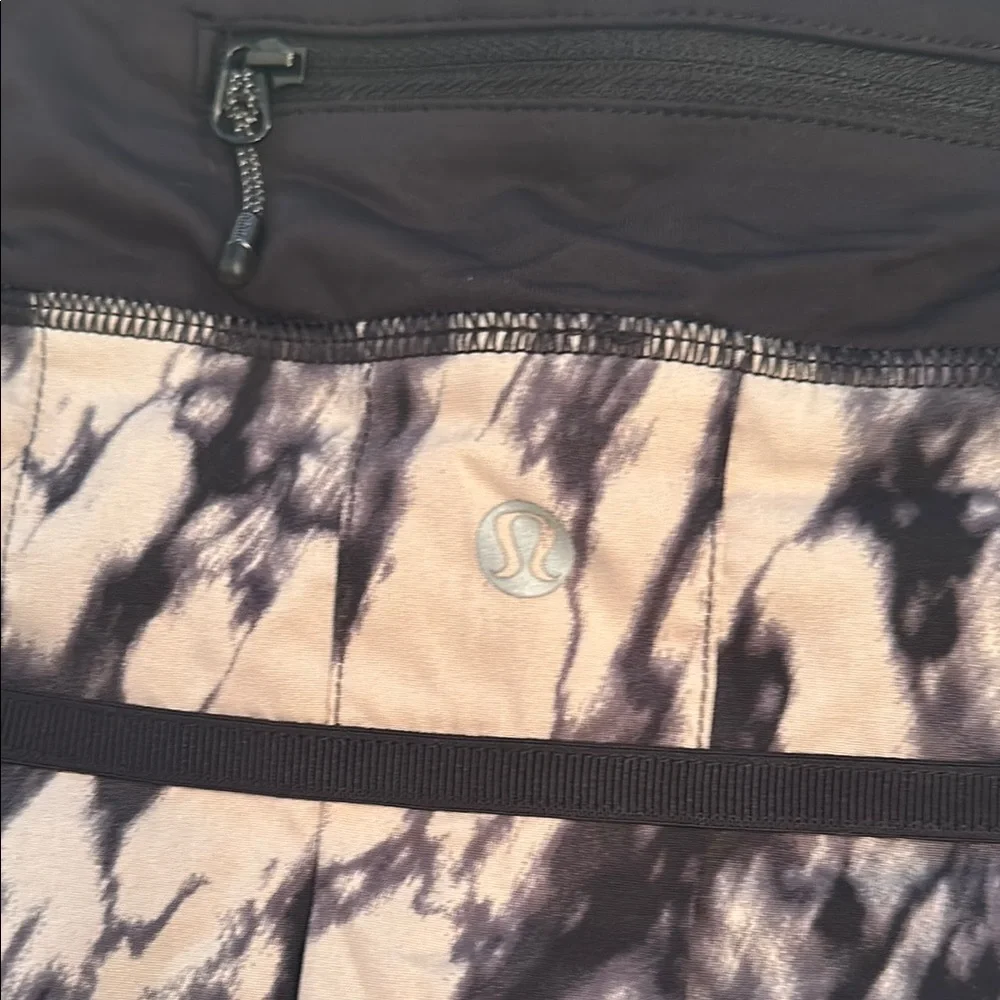 Lululemon Size 8 Run Skirt - Picture 3 of 4